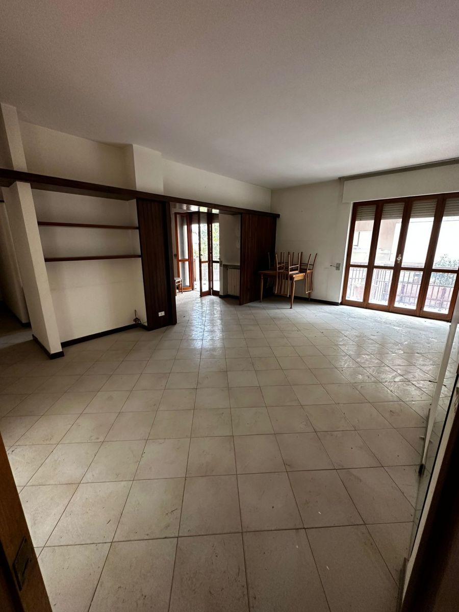 Appartamento di  5 vani /140 mq  a Andria (zona CENTRO)