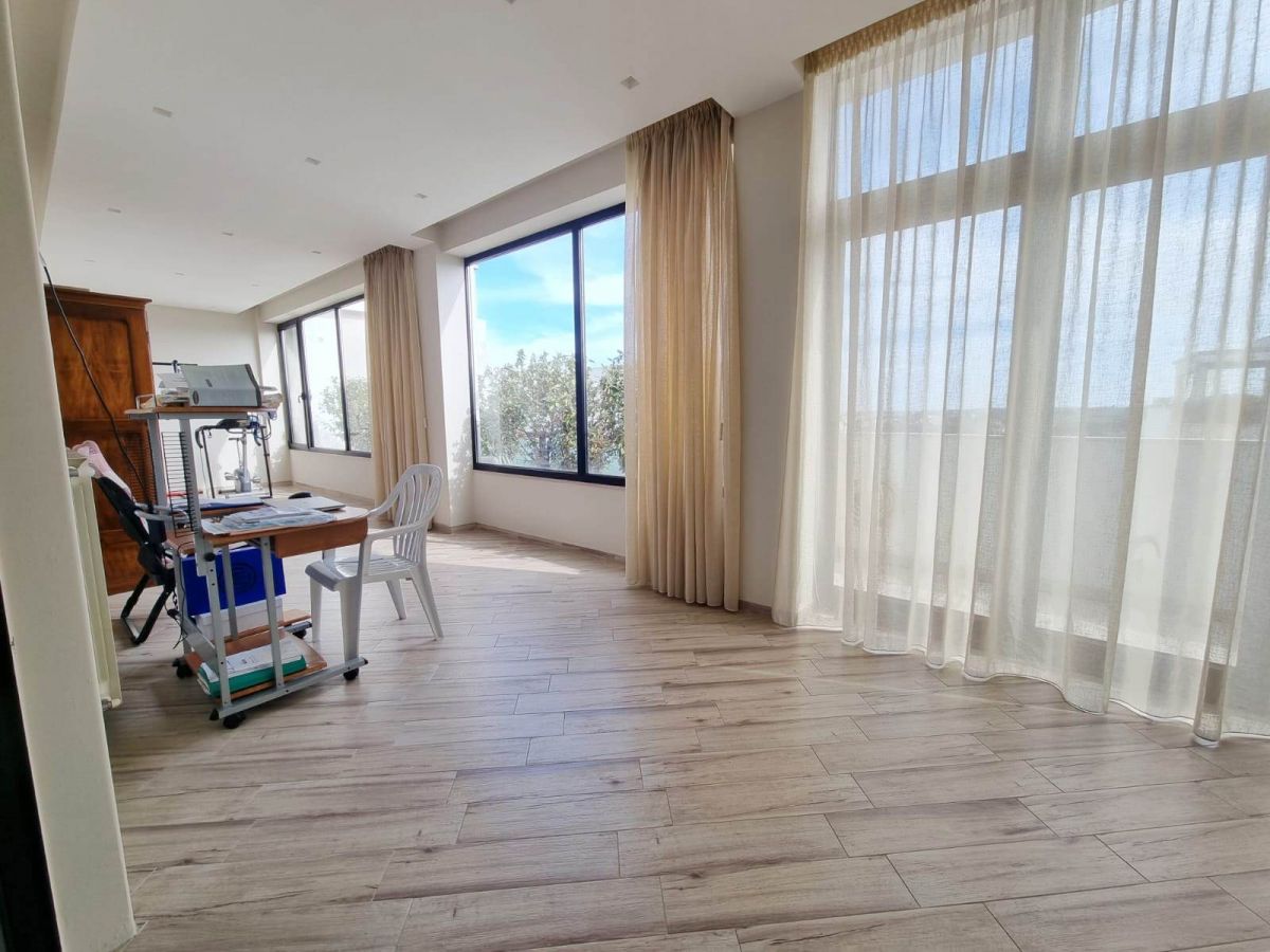 Attico Duplex di  5 vani /244 mq  a Trani (zona Sud)