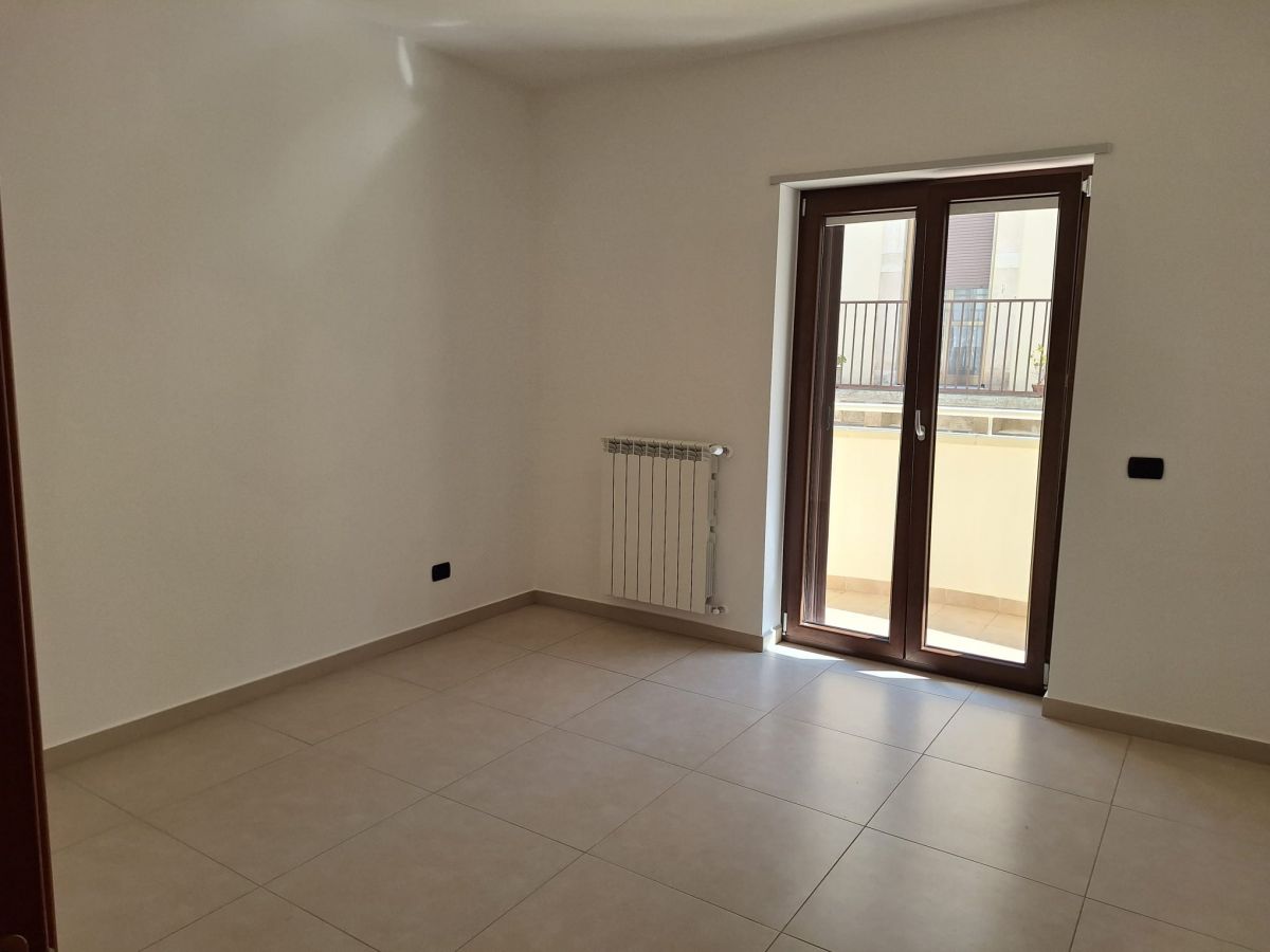 Appartamento di  3 vani /80 mq  a Casamassima