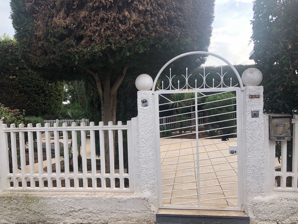 Villa (zona residenziale) di  4 vani /100 mq  a Conversano (zona CONTRADA CARBONELLI 60)