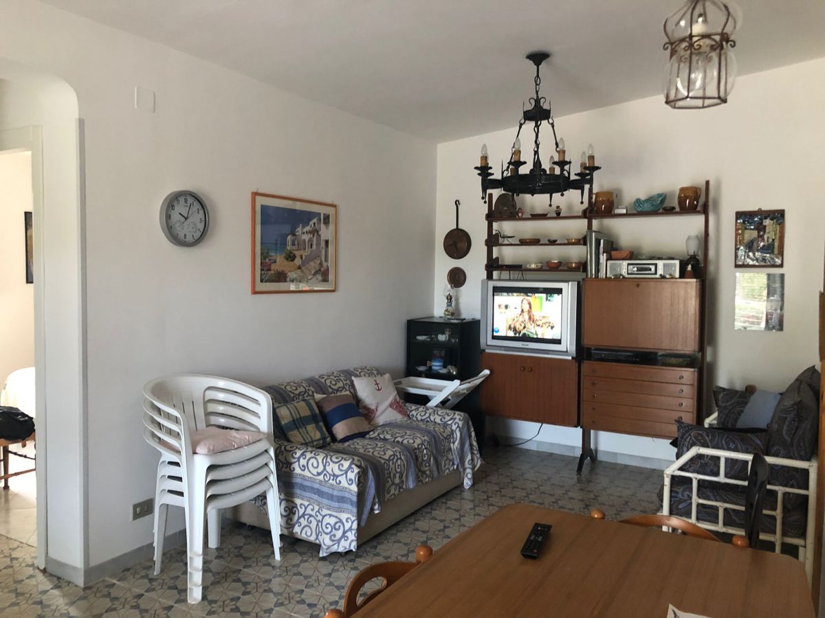 Villa (zona residenziale) di  4 vani /100 mq  a Conversano (zona CONTRADA CARBONELLI 60)