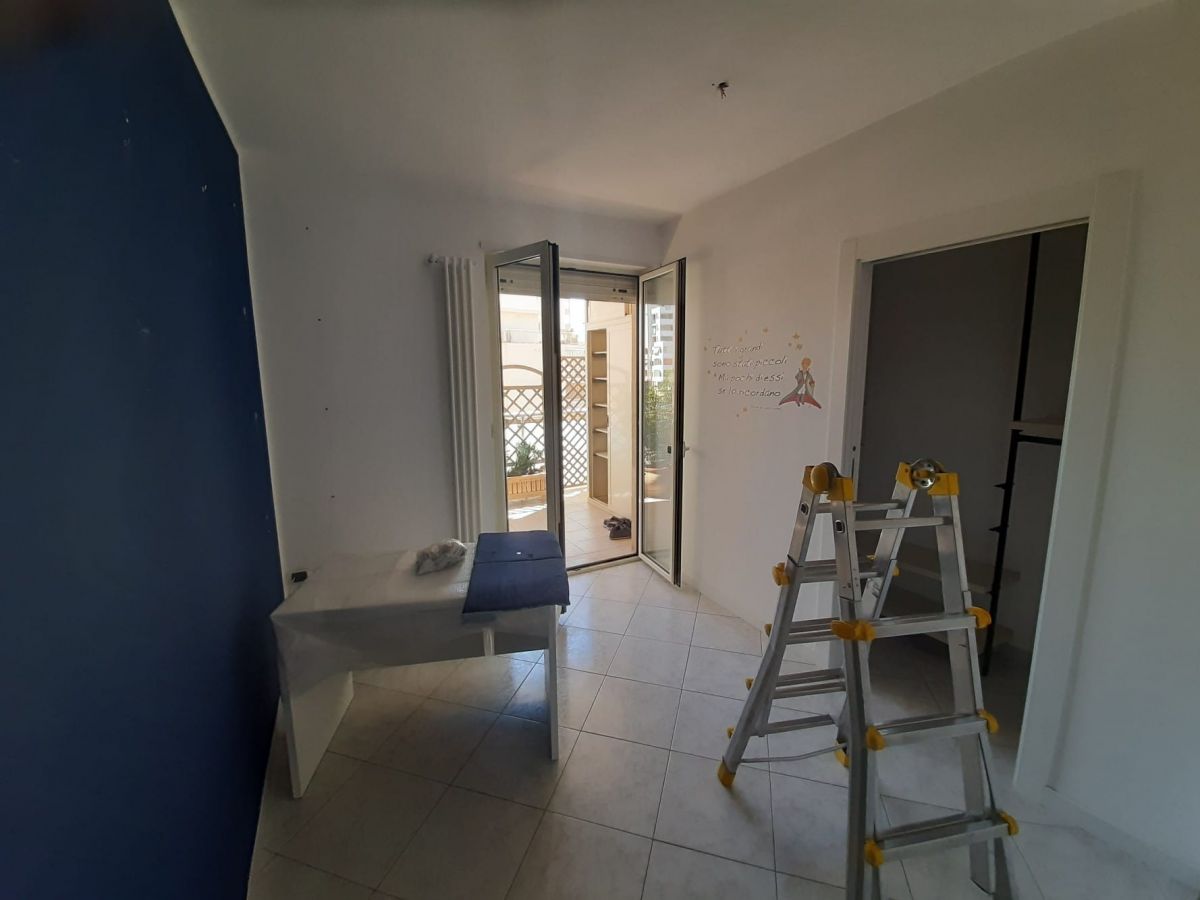 Appartamento di  3 vani /110 mq  a Bari - Marconi - San Cataldo (zona zona faro)