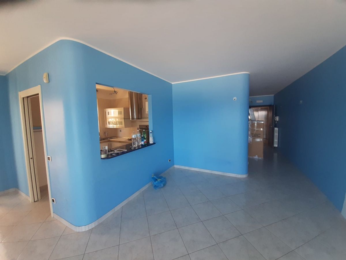 Appartamento di  3 vani /110 mq  a Bari - Marconi - San Cataldo (zona zona faro)