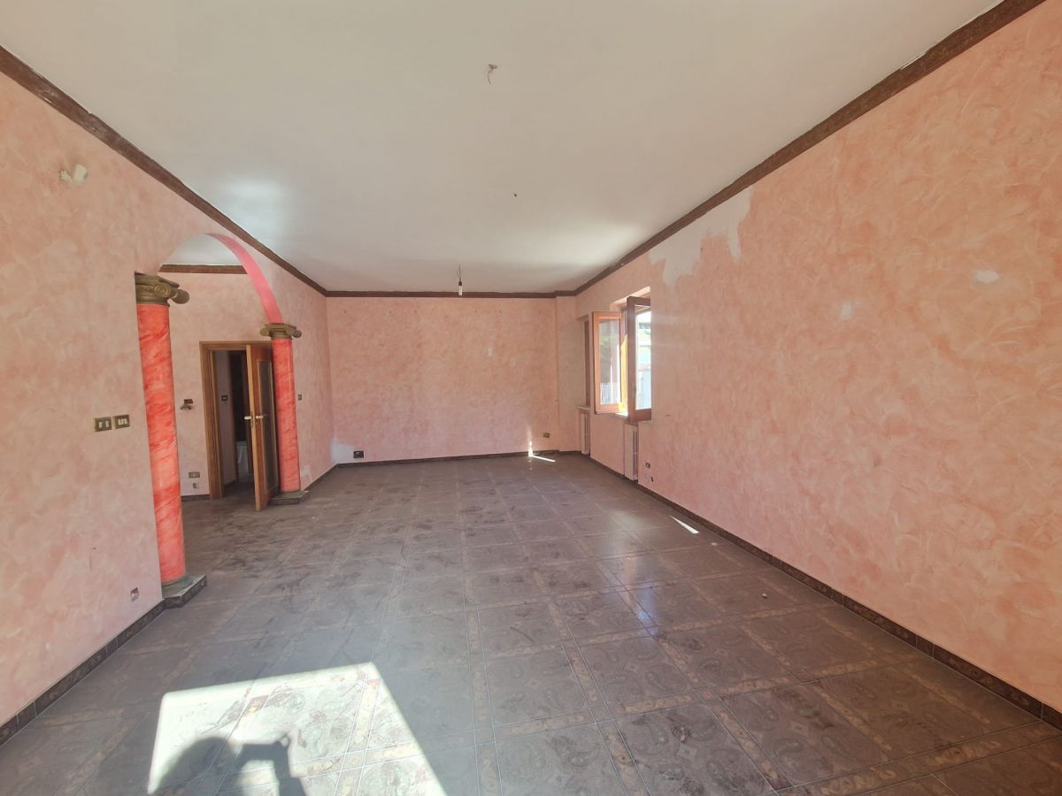 Villa Unifamiliare di  9 vani /439 mq  a Trani (zona Zona Ospedale)