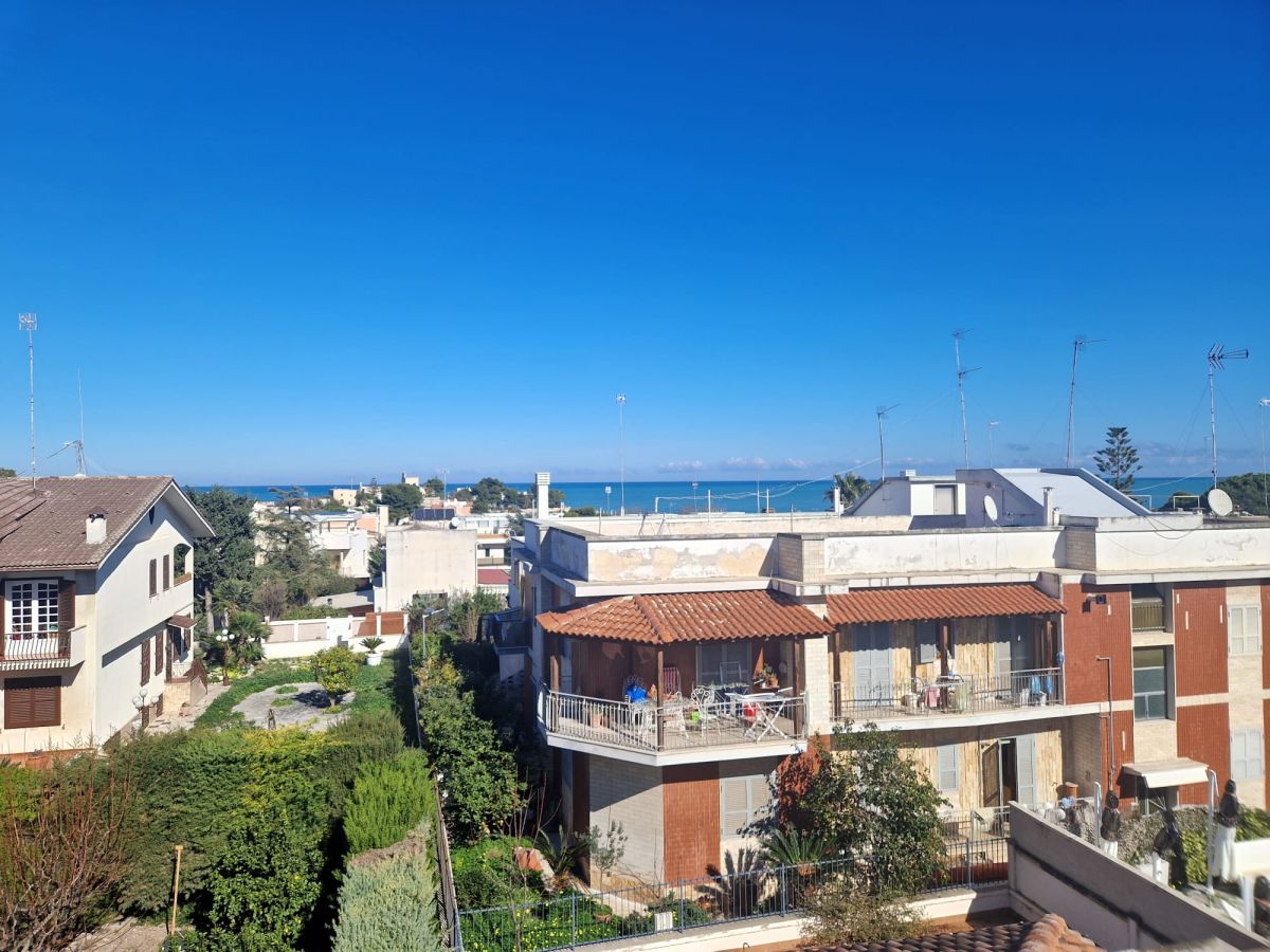 Villa Unifamiliare di  9 vani /439 mq  a Trani (zona Zona Ospedale)