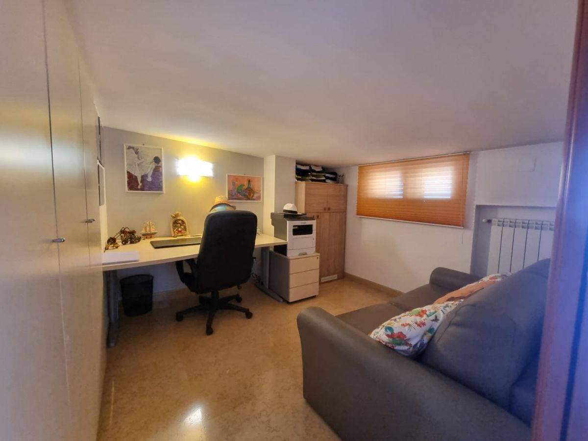 Attico / Duplex di  5 vani /178 mq  a Andria (zona Zona tra Viale Venezia Giulia e l'Ospedaletto )