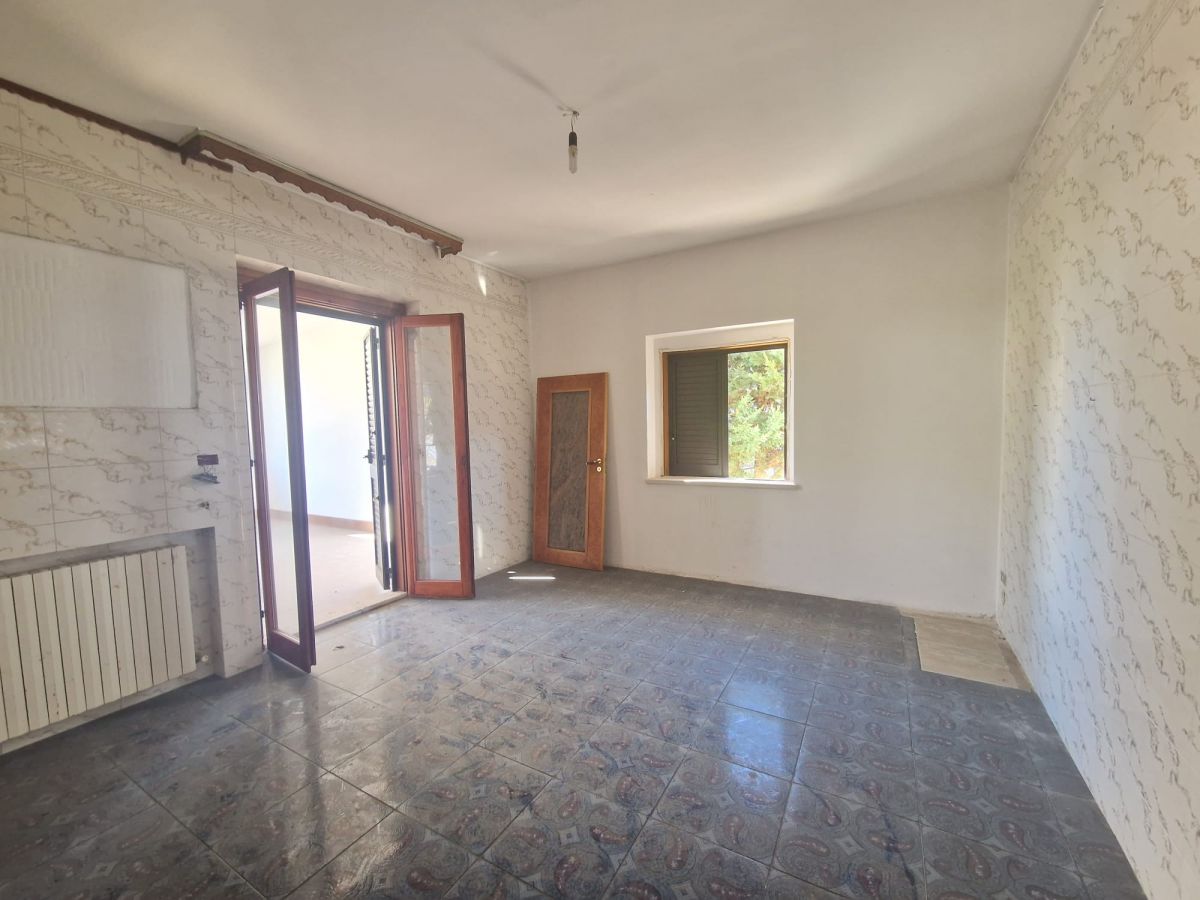 Villa Unifamiliare di  9 vani /439 mq  a Trani (zona Zona Ospedale)