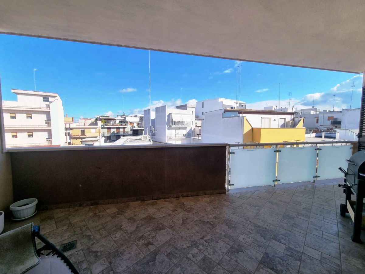 Attico / Duplex di  5 vani /178 mq  a Andria (zona Zona tra Viale Venezia Giulia e l'Ospedaletto )