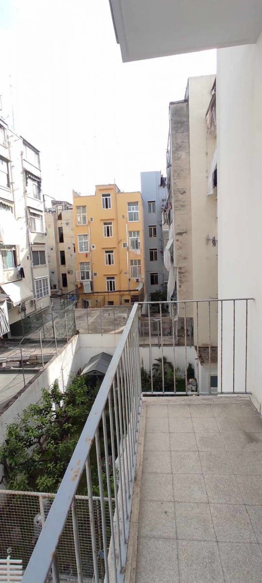 Appartamento di  5 vani /130 mq  a Bari - Libertà  (zona Brigata Regina)