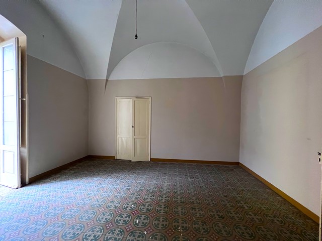 Palazzo di  7 vani /270 mq  a Ruvo di Puglia