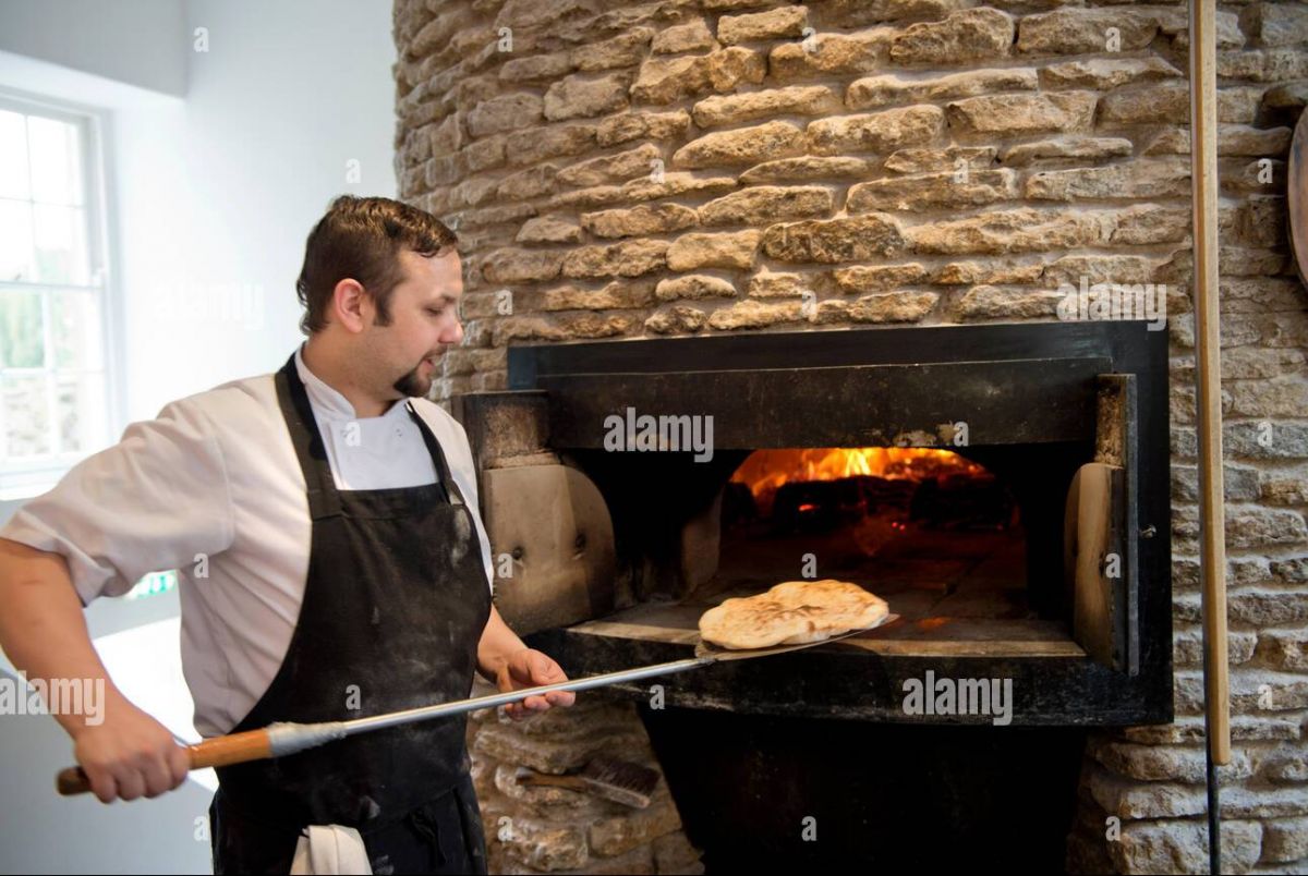 Pizzeria/pub di  3 vani /260 mq  a Trani (zona Centro storico)