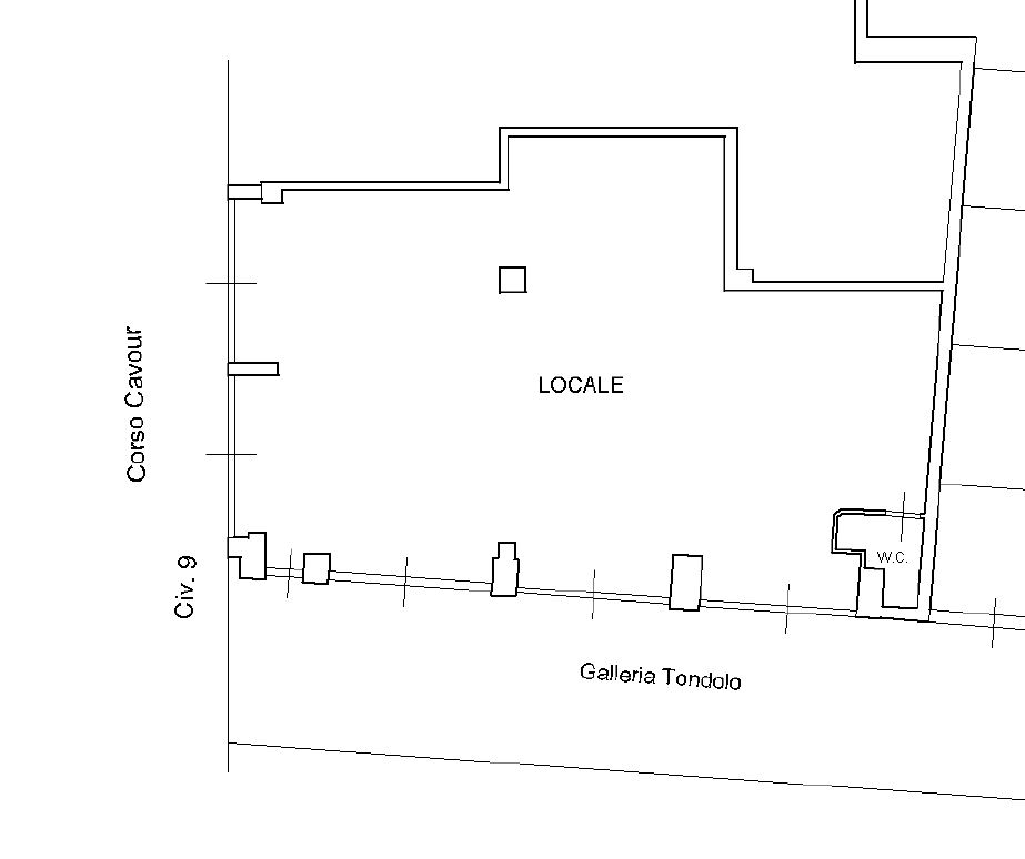 Negozio locato con rendita del 10,26% di 170 mq  a Andria (zona Centralissima)