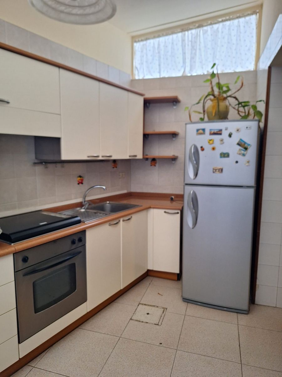 Casa indipendente di  2 vani /110 mq  a Noicattaro (zona zona villa)