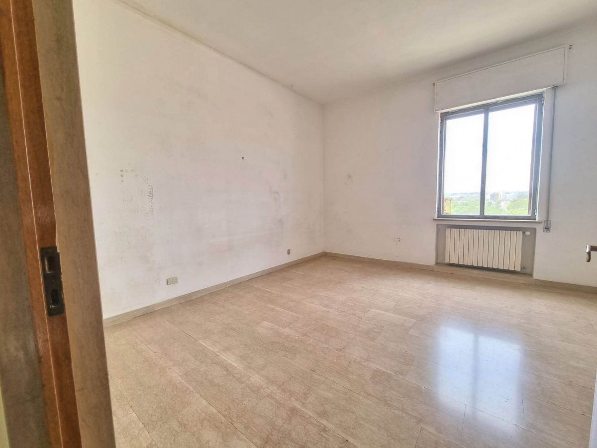 Appartamento di  5 vani /163 mq  a Trani (zona Centro)