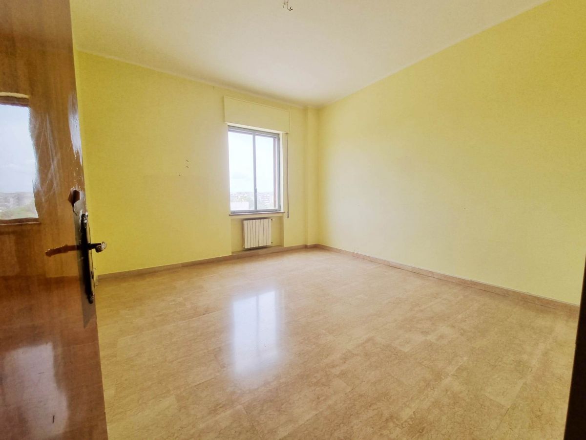 Appartamento di  5 vani /163 mq  a Trani (zona Centro)