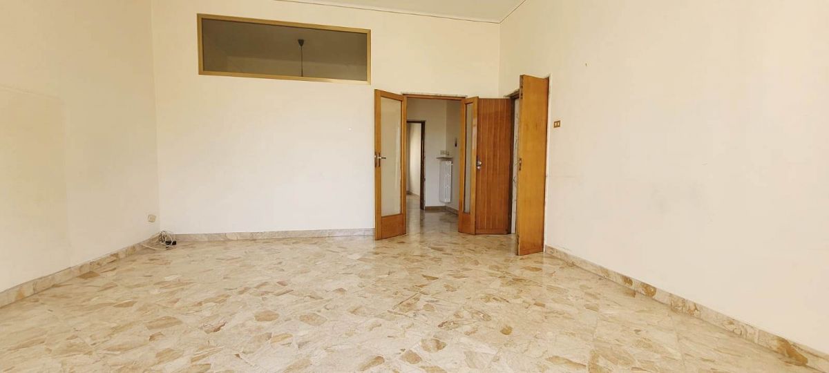 Palazzo / Stabile di  4 vani /120 mq  a Andria (zona Centro)