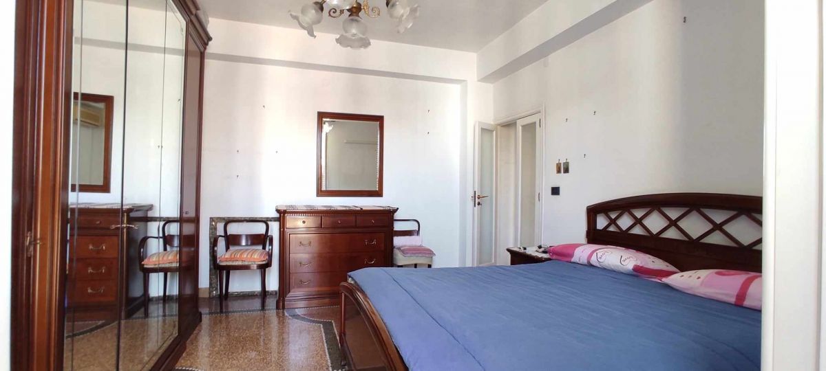 Appartamento di  4 vani /126 mq  a Taranto (zona Ospedale - Lungomare)