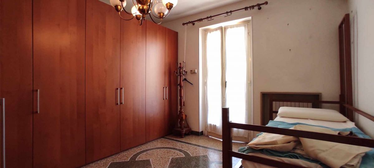 Appartamento di  4 vani /126 mq  a Taranto (zona Ospedale - Lungomare)