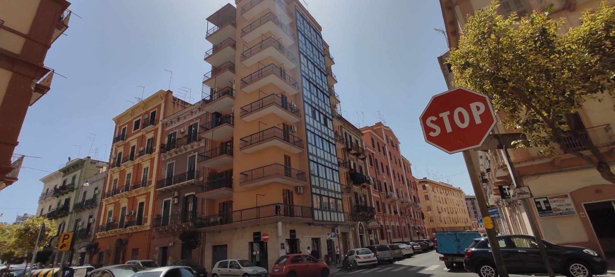 Appartamento di  4 vani /126 mq  a Taranto (zona Ospedale - Lungomare)