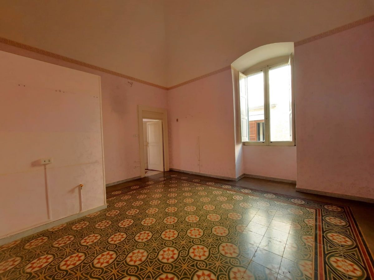 Appartamento di  3 vani /150 mq  a Bari - Santo Spirito (zona via napoli)