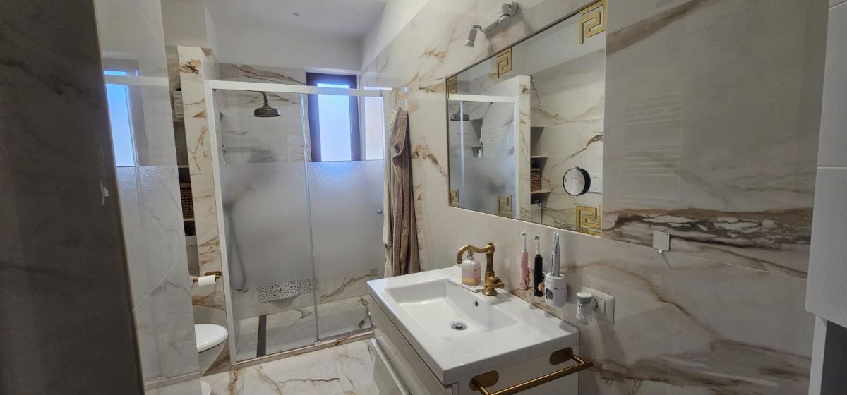 Appartamento di  3 vani /84 mq  a Noicattaro (zona zona villa)