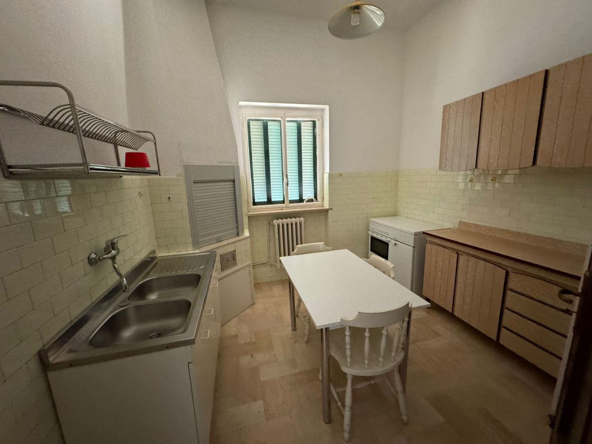 Villa (zona residenziale) di  6 vani /300 mq  a Fasano (zona Selva di Fasano)