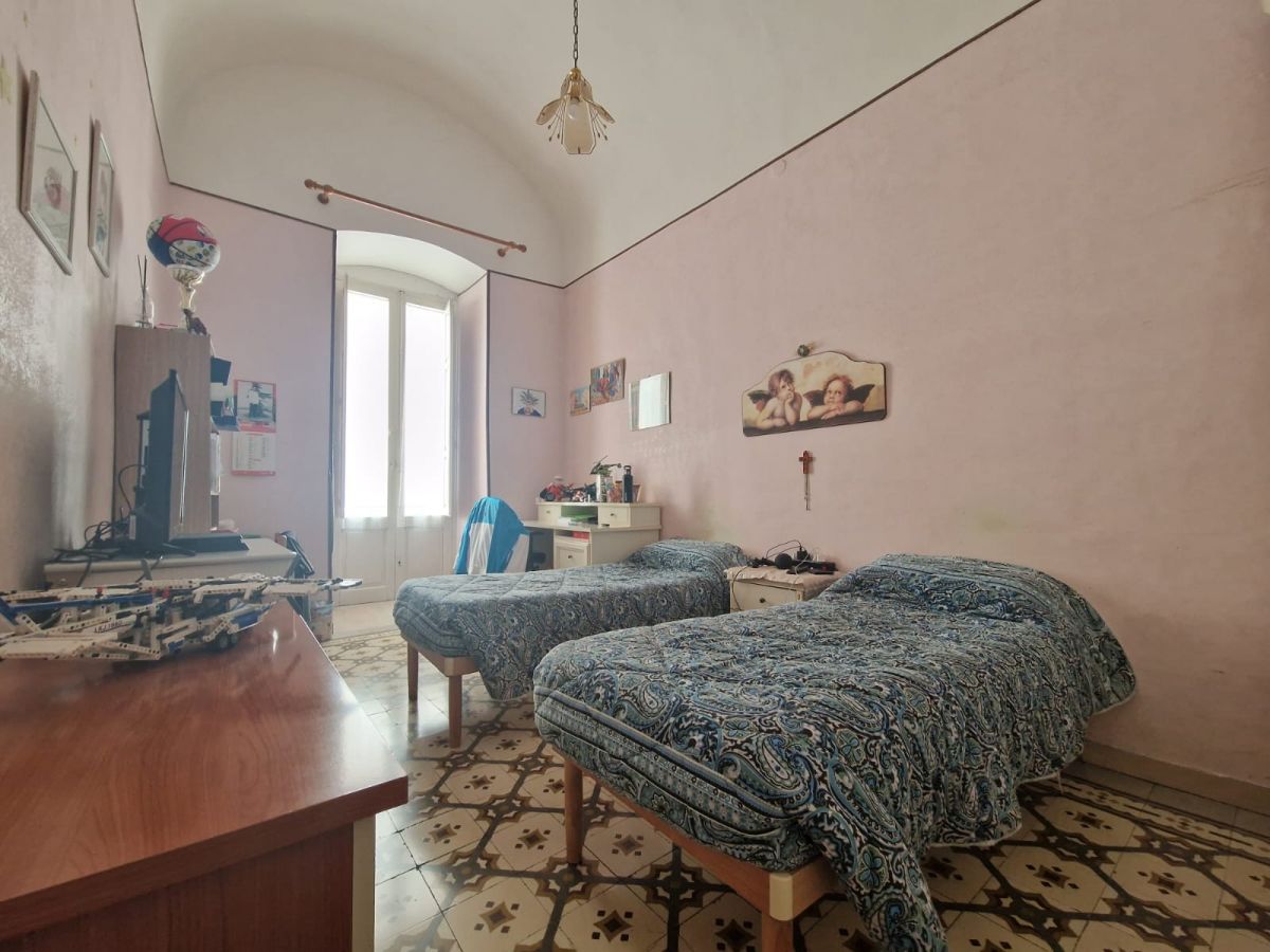 Appartamento di  3 vani /129 mq  a Trani (zona Centro)