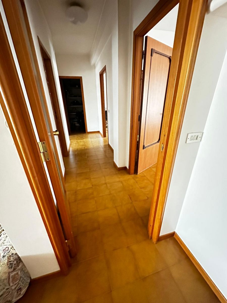 Appartamento di  5 vani /140 mq  a Andria (zona CENTRO)