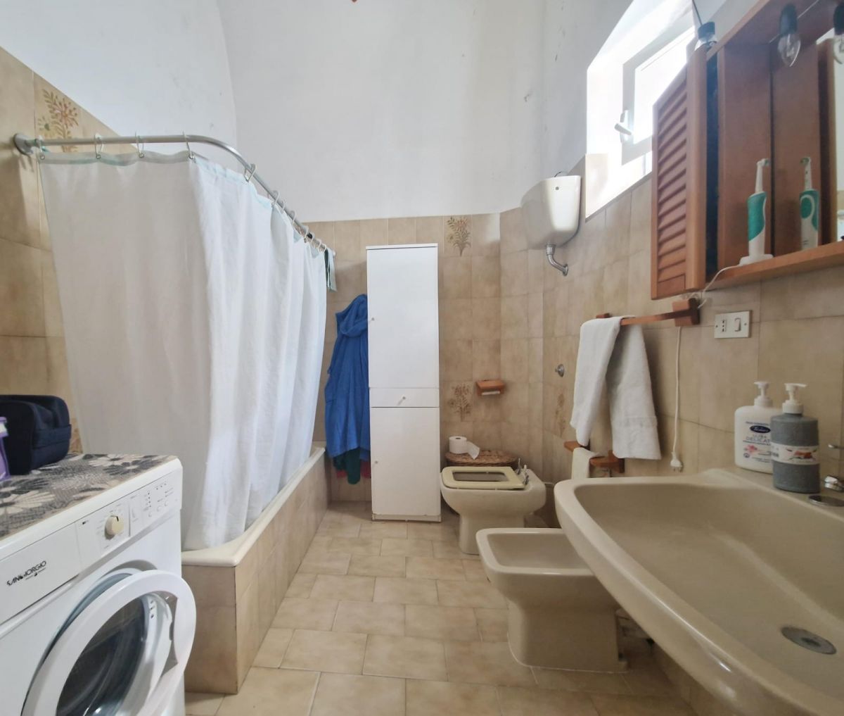 Appartamento di  3 vani /129 mq  a Trani (zona Centro)