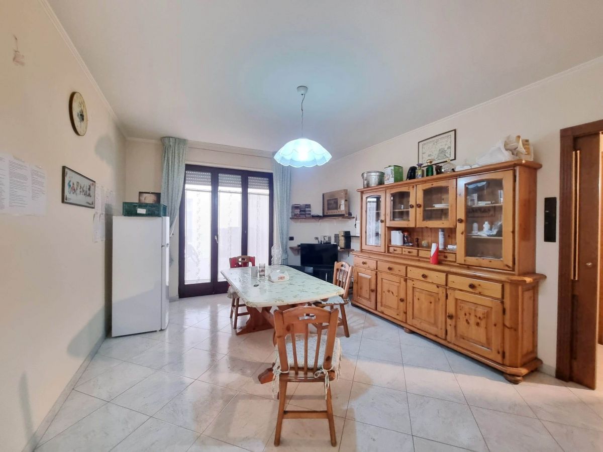 Appartamento di  6 vani /198 mq  a Andria (zona Centro)