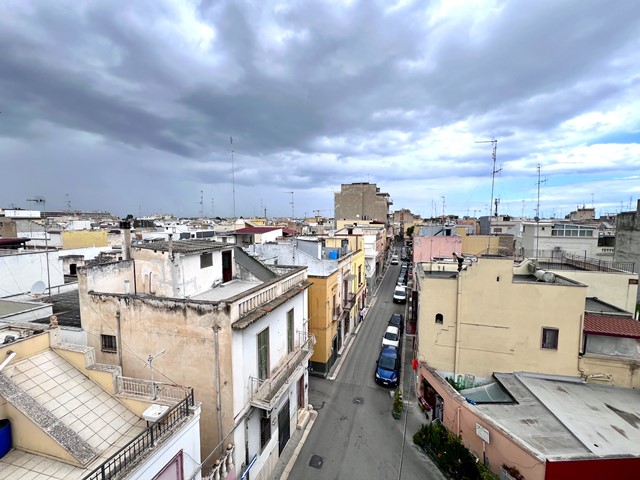 Casa indipendente di  3 vani /80 mq  a Bari - Carbonara