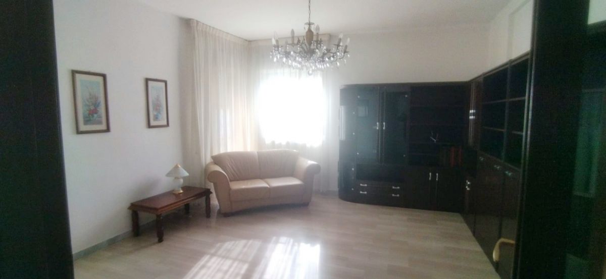 Appartamento di  3 vani /100 mq  a Bari - San Paolo (zona San Paolo)