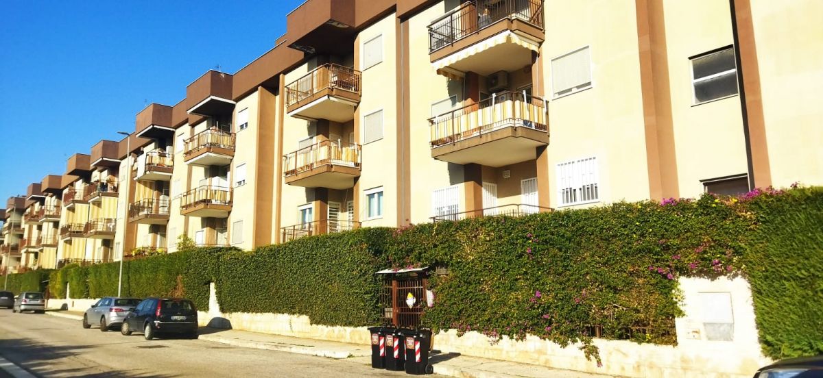 Appartamento di  3 vani /100 mq  a Bari - San Paolo (zona San Paolo)