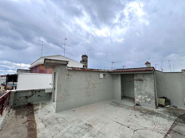 Casa indipendente di  3 vani /80 mq  a Bari - Carbonara