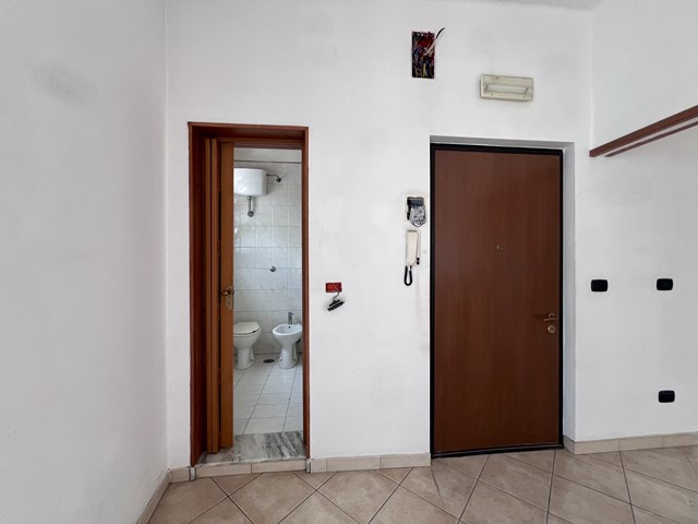 Casa indipendente di  3 vani /80 mq  a Bari - Carbonara