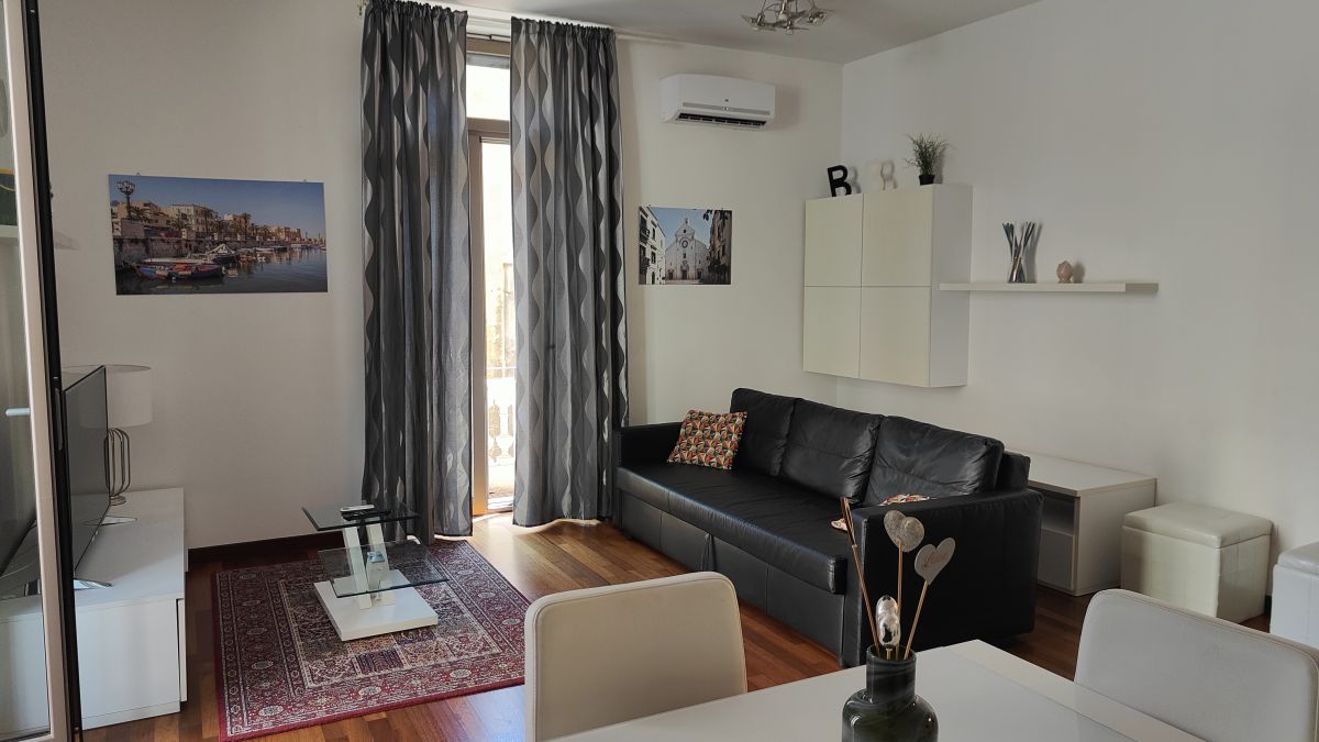 Dimora Luxury  2 vani /82 mq  a Bari - Murat (zona Centralissima)