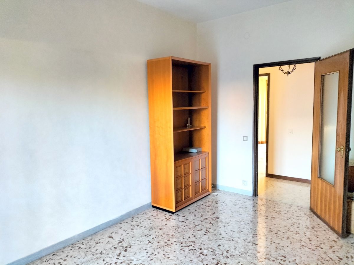 Appartamento di  5 vani /130 mq  a Bari - San Pasquale alta (zona Viale Luigi Einaudi)