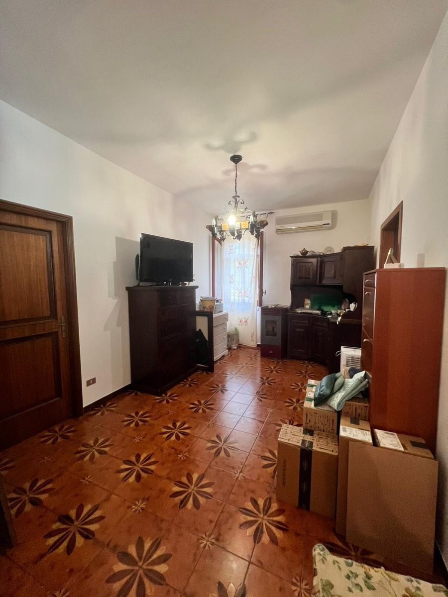 Villa (zona residenziale) di  4 vani /95 mq  a Mola di Bari