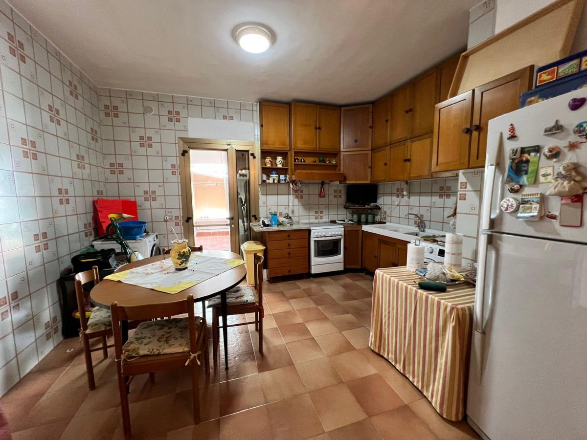 Villa (zona residenziale) di  4 vani /95 mq  a Mola di Bari