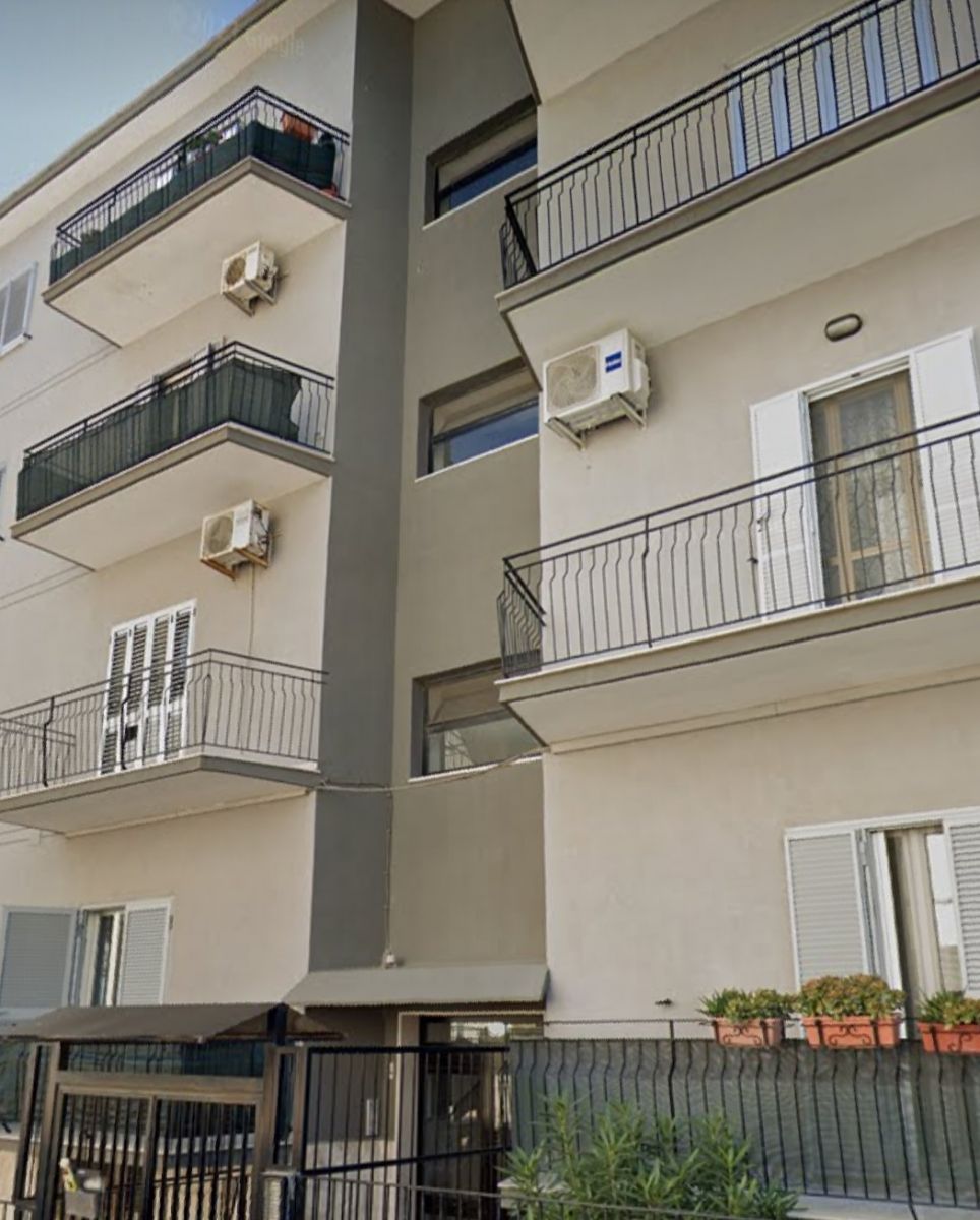 Appartamento di  4 vani /140 mq  a Bari - San Paolo (zona Viale Europa)