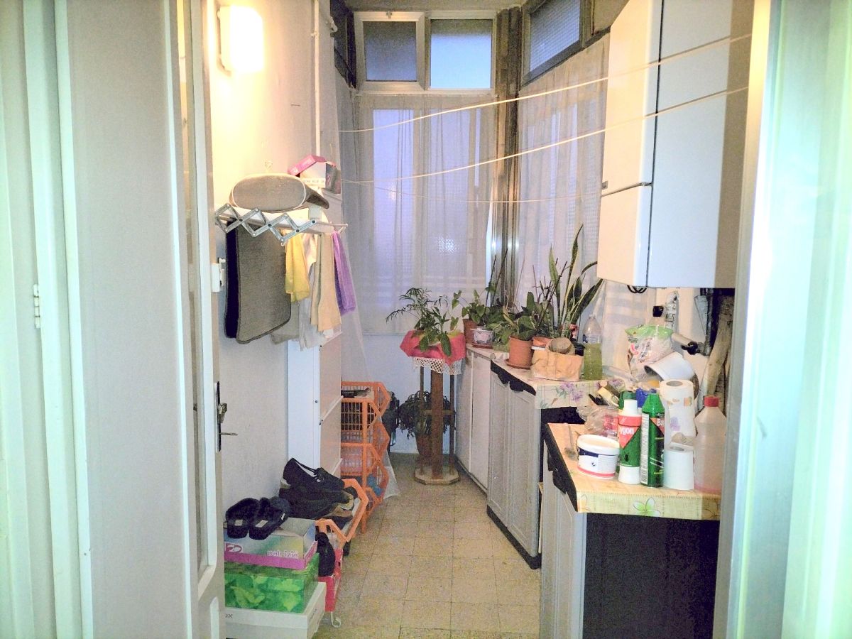 Appartamento di  4 vani /140 mq  a Bari - San Paolo (zona Viale Europa)