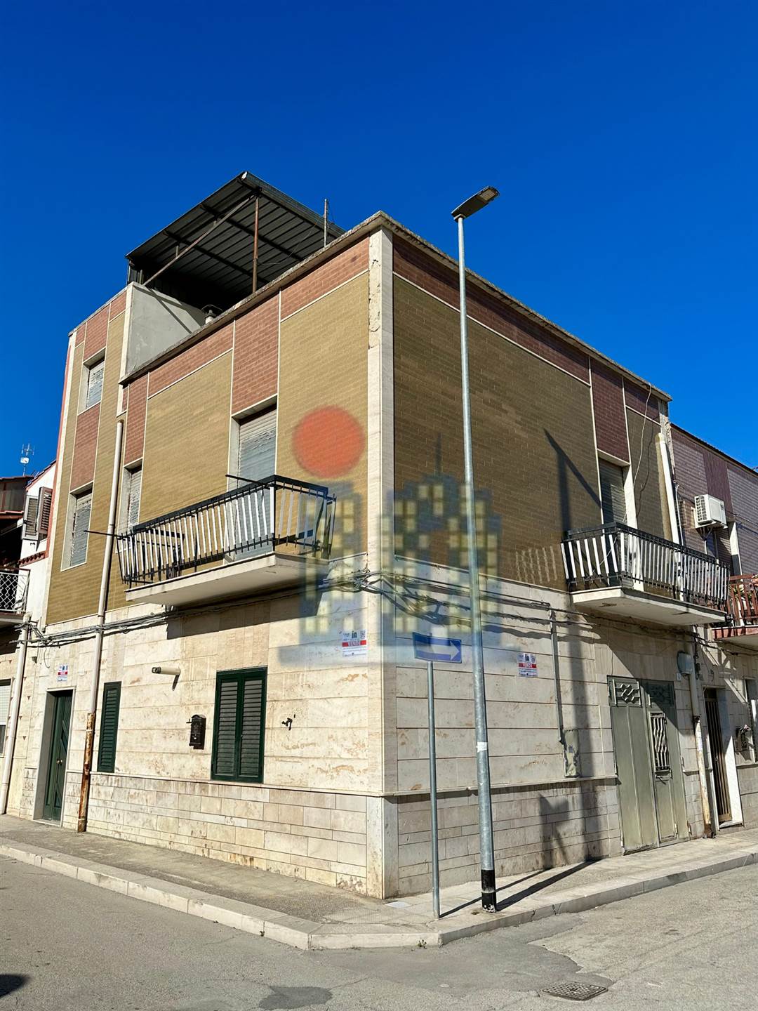 Casa indipendente di  6 vani /125 mq  a San Ferdinando di Puglia (zona CENTRO)