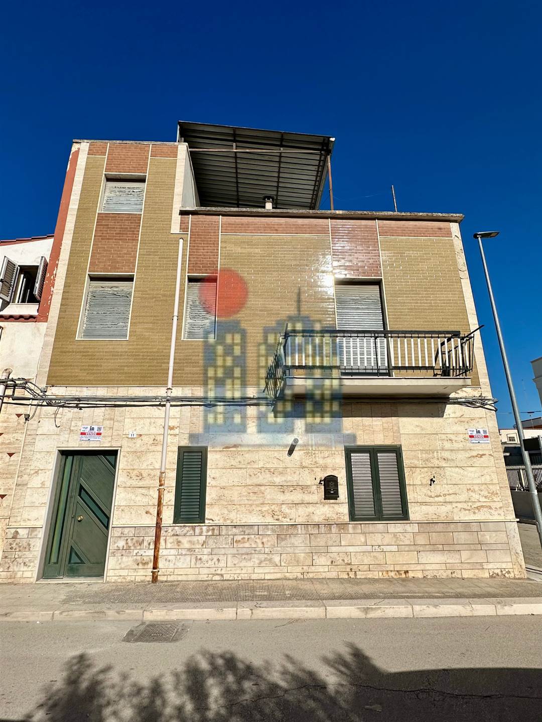 Casa indipendente di  6 vani /125 mq  a San Ferdinando di Puglia (zona CENTRO)