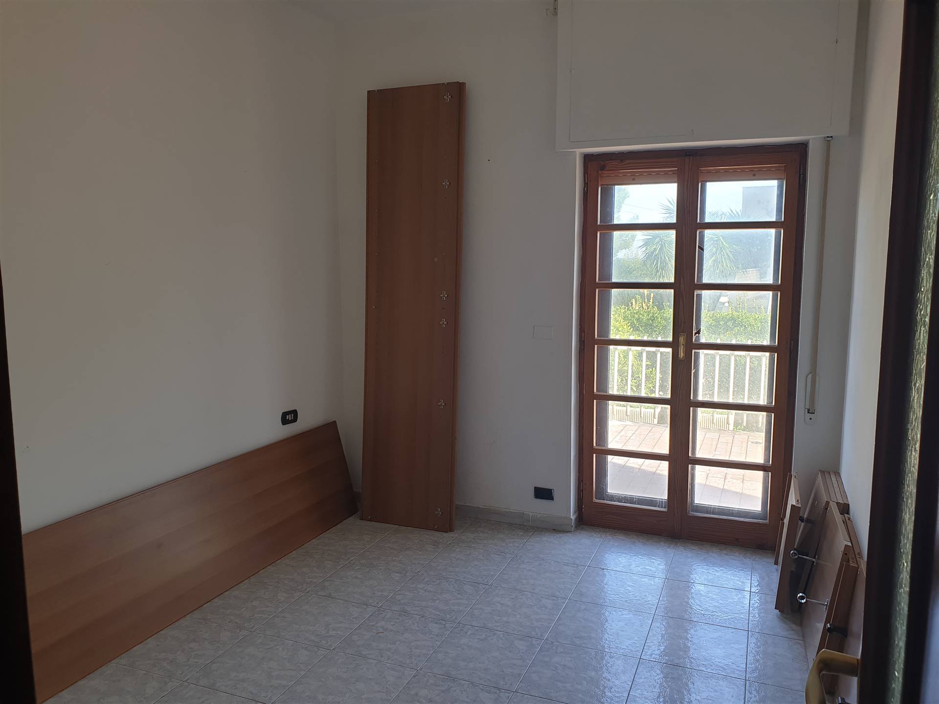 Appartamento di  6 vani /319 mq  a Bari (zona SAN GIROLAMO / FESCA)