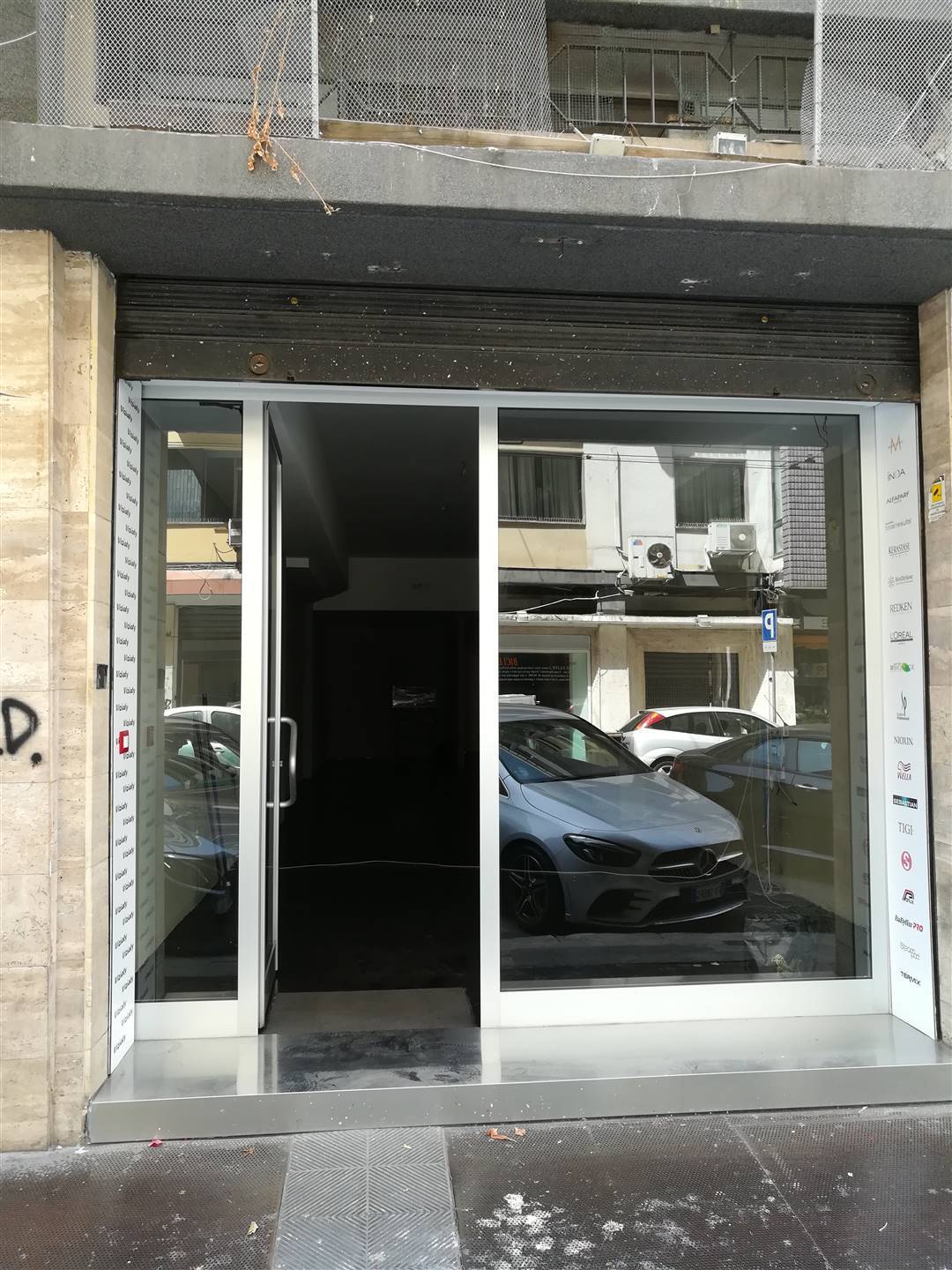 Negozio di  2 vani /240 mq  a Bari (zona MURAT)