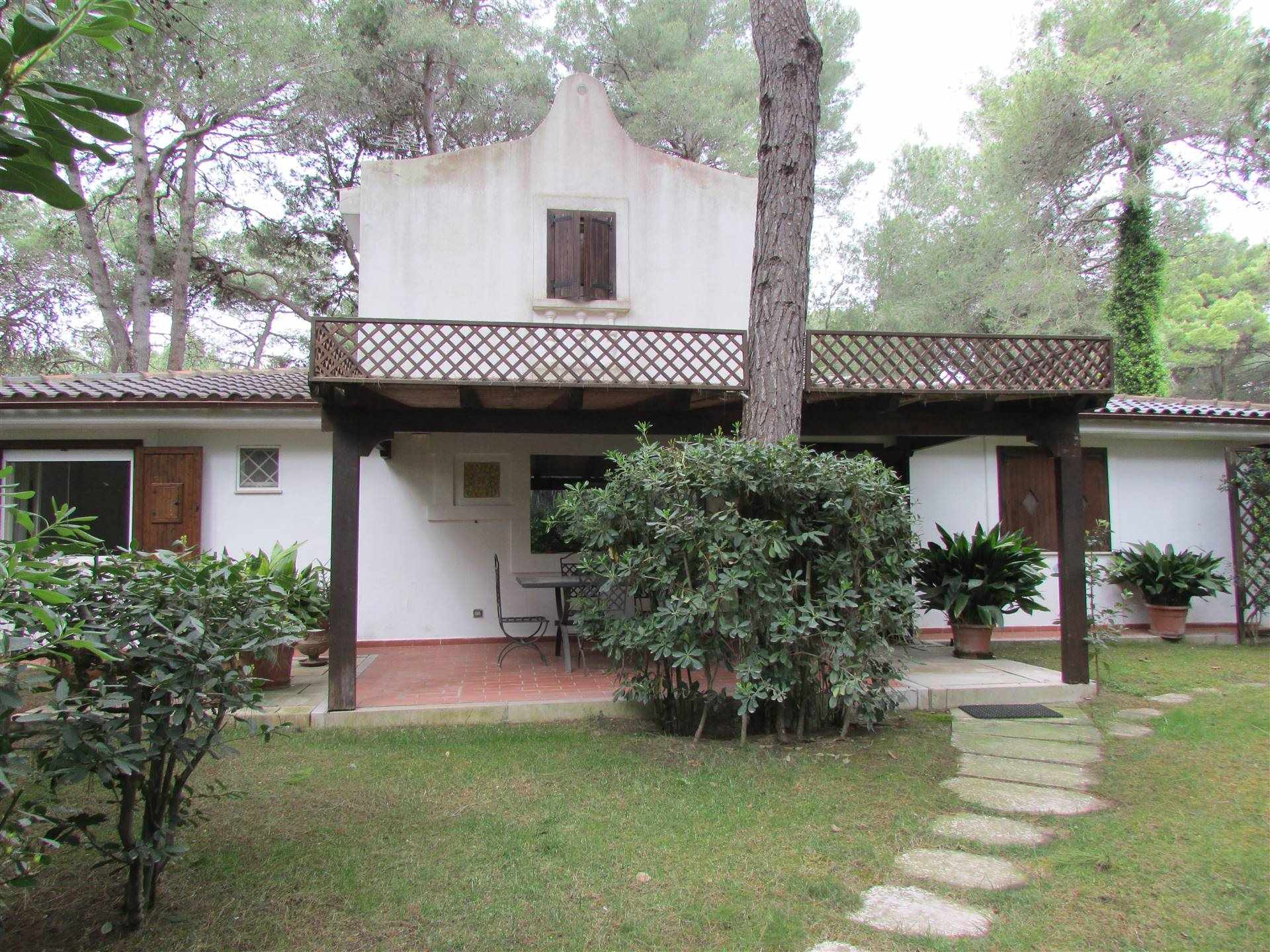 Villa (zona residenziale) di  6 vani /150 mq  a Castellaneta