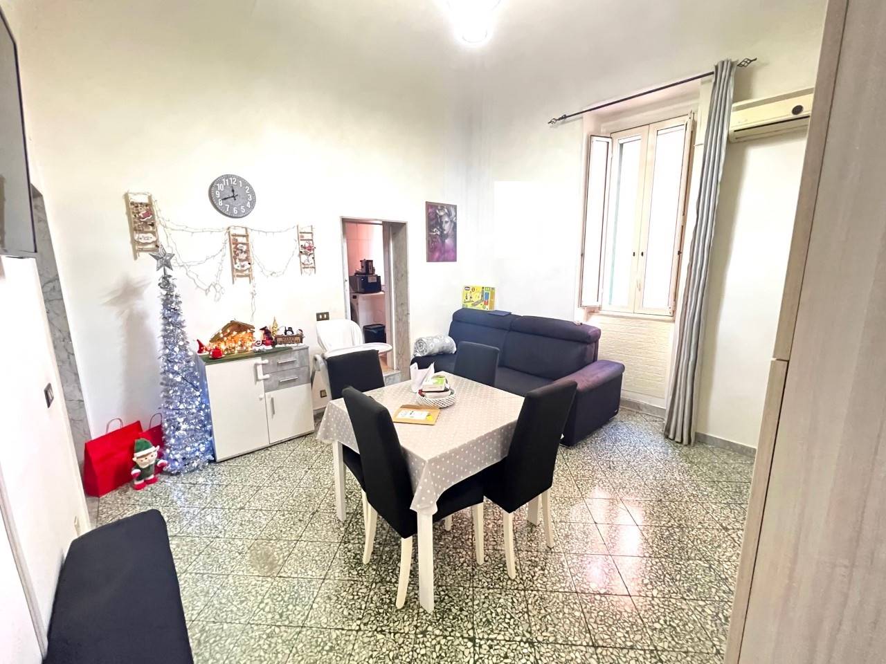 Appartamento di  2 vani /60 mq  a Bari (zona CARRASSI)