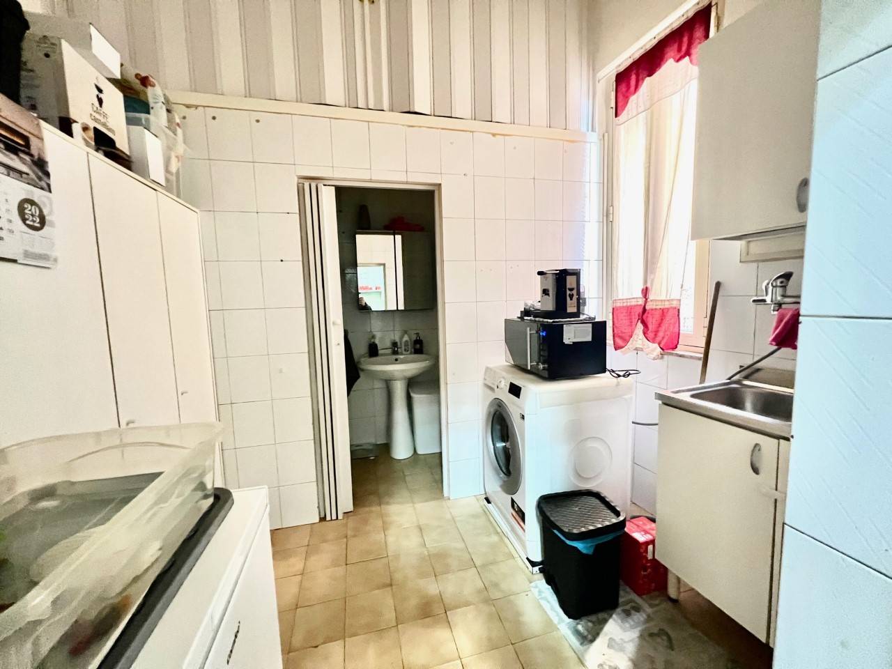 Appartamento di  2 vani /60 mq  a Bari (zona CARRASSI)