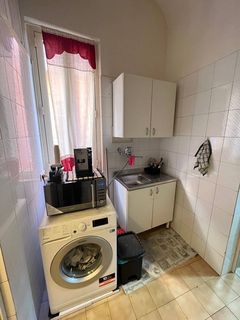 Appartamento di  2 vani /60 mq  a Bari (zona CARRASSI)