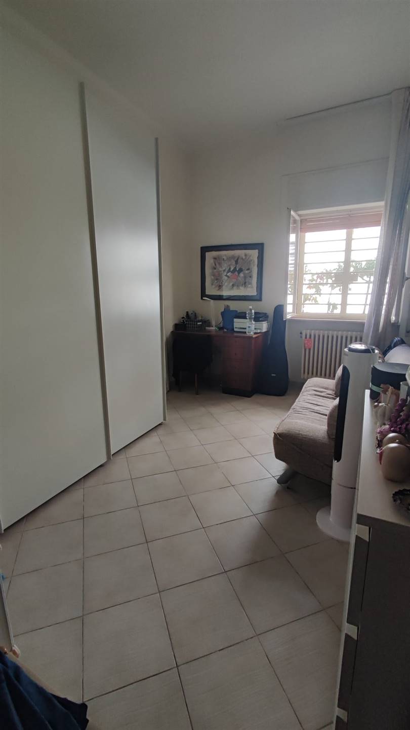 Appartamento di  3 vani /85 mq  a Bari (zona PALESE)